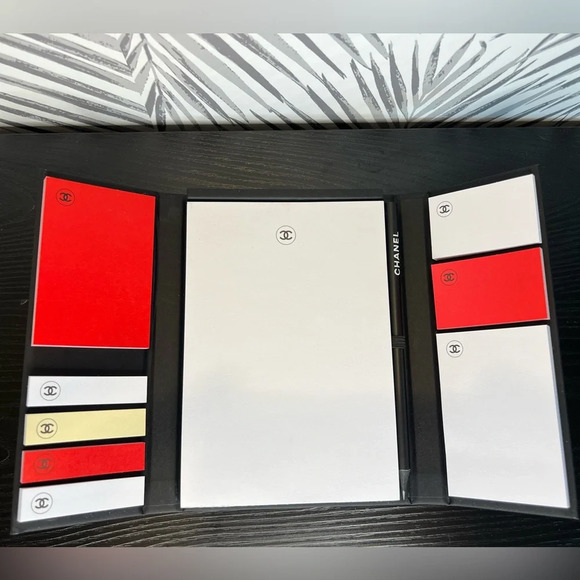 NIB CHANEL LA Collection Stationery Set - Picture 5 of 9